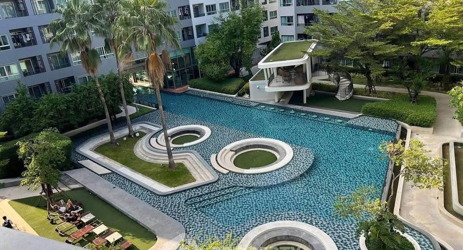 For rent 2 bedrooms condo in Bang Na, Bangkok