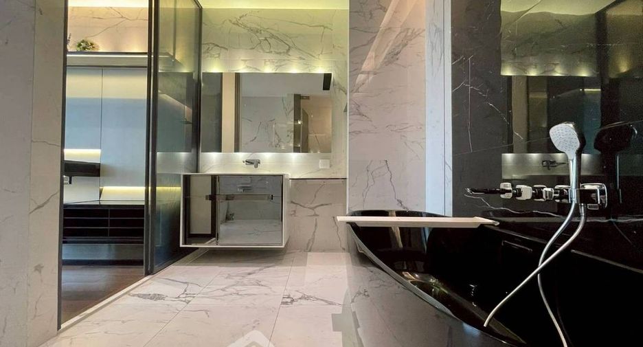 For rent 2 ベッドルーム condo in Watthana, Bangkok