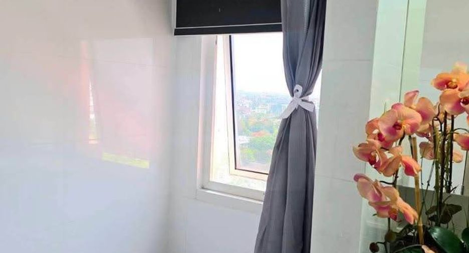 For rent 2 bedrooms condo in Bang Na, Bangkok