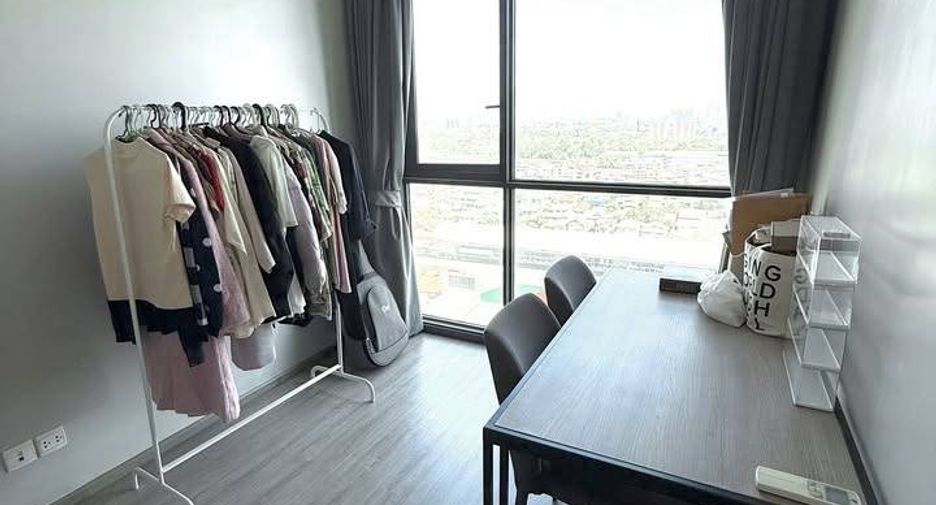 Condo en alquiler de 2 habitaciones en Bang Sue, Bangkok
