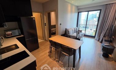 For rent 2 bedrooms condo in Huai Khwang, Bangkok