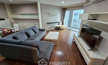 Wohnung zur Miete mit 3 Zimmer in Huai Khwang, Bangkok