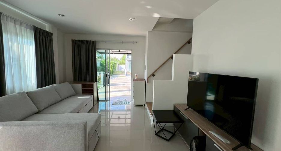 For rent 3 bedrooms townhouse in Bang Khun Thian, Bangkok