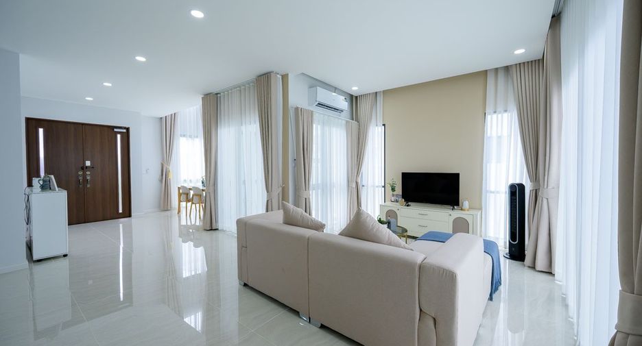 À louer 3 chambres maison à Bang Lamung, Chonburi