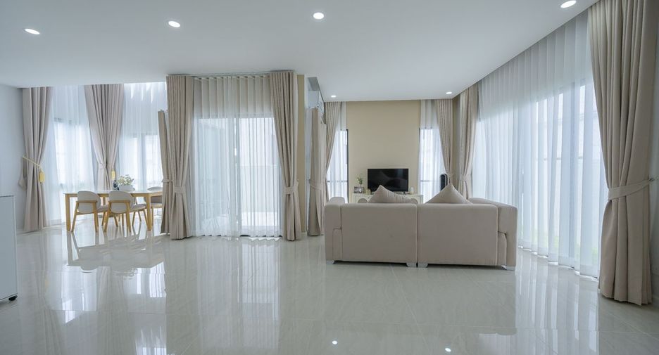 À louer 3 chambres maison à Bang Lamung, Chonburi