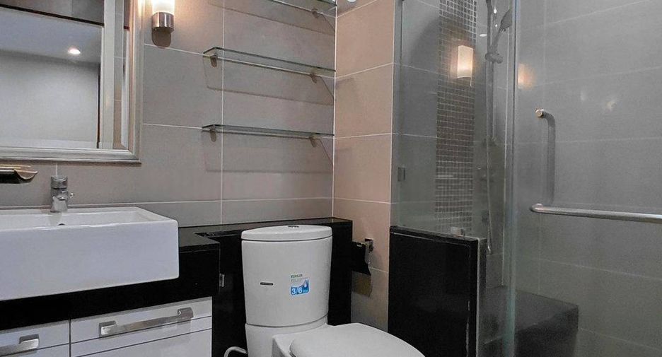 Аренда 3 спальни кондо в Сатхон, Бангкок
