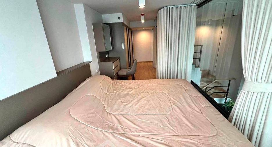 For rent 2 ベッドルーム condo in Huai Khwang, Bangkok