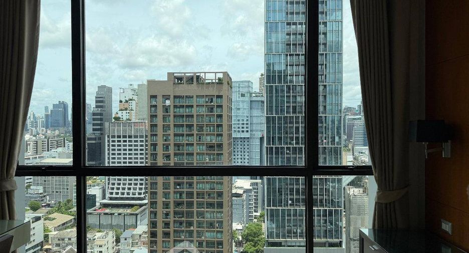 For rent 2 bedrooms condo in Khlong Toei, Bangkok
