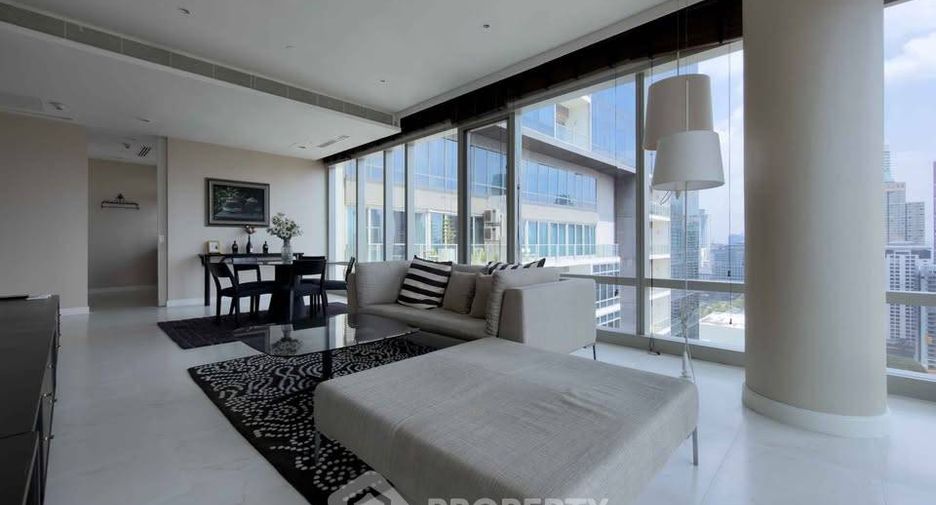 Wohnung zur Miete mit 2 Zimmer in Pathum Wan, Bangkok