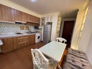 Wohnung zur Miete mit 2 Zimmer in Phra Khanong, Bangkok
