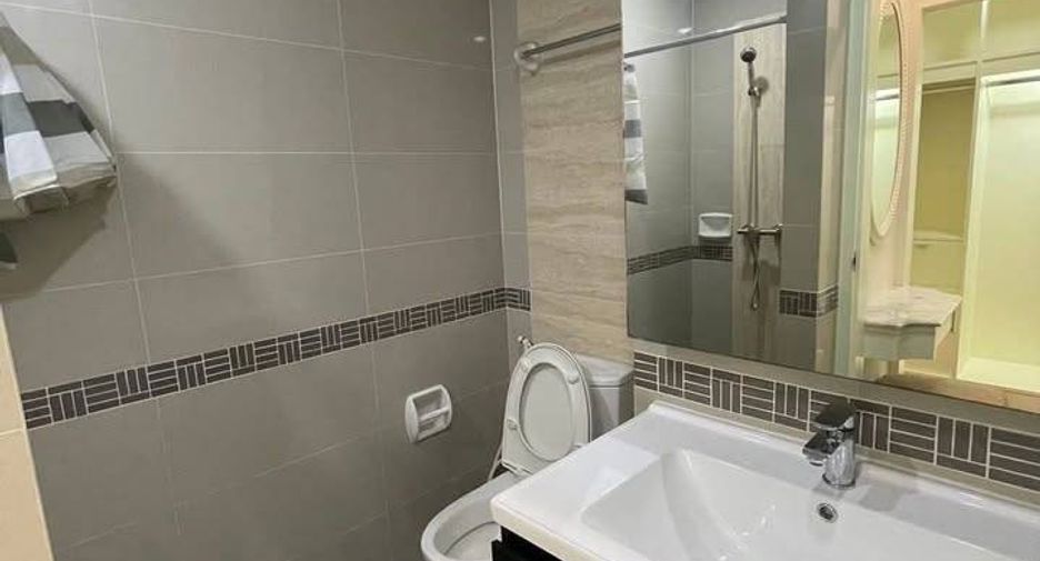 Wohnung zur Miete mit 2 Zimmer in Phra Khanong, Bangkok