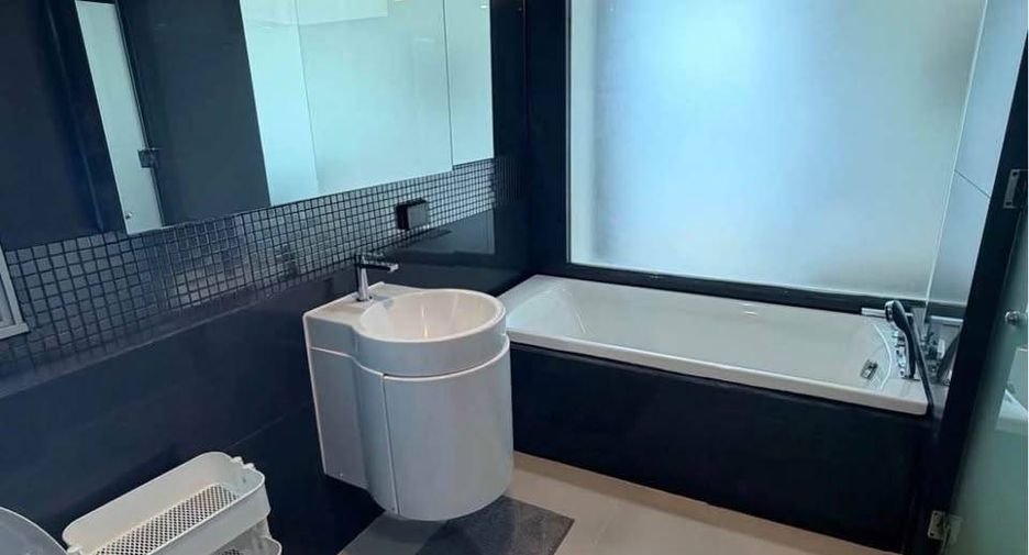 Wohnung zur Miete mit 2 Zimmer in Phra Khanong, Bangkok