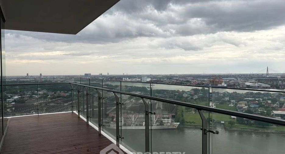 For rent 3 ベッドルーム condo in Yan Nawa, Bangkok