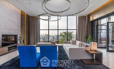 Apartamento en alquiler de 3 habitaciones en Khlong Toei, Bangkok