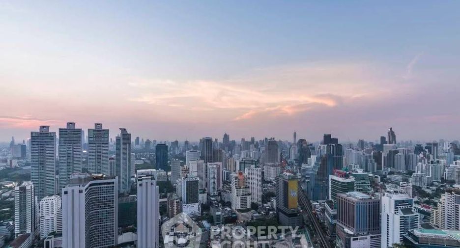 Apartamento en alquiler de 3 habitaciones en Khlong Toei, Bangkok