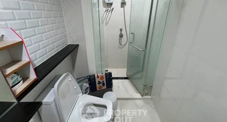 Condo en alquiler de 2 habitaciones en Pathum Wan, Bangkok