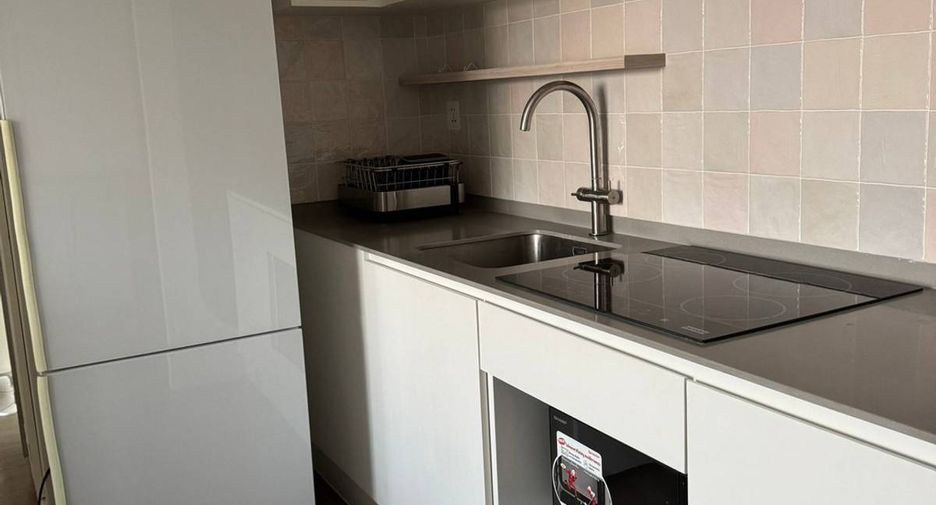 Condo en alquiler de 2 habitaciones en Bang Sue, Bangkok