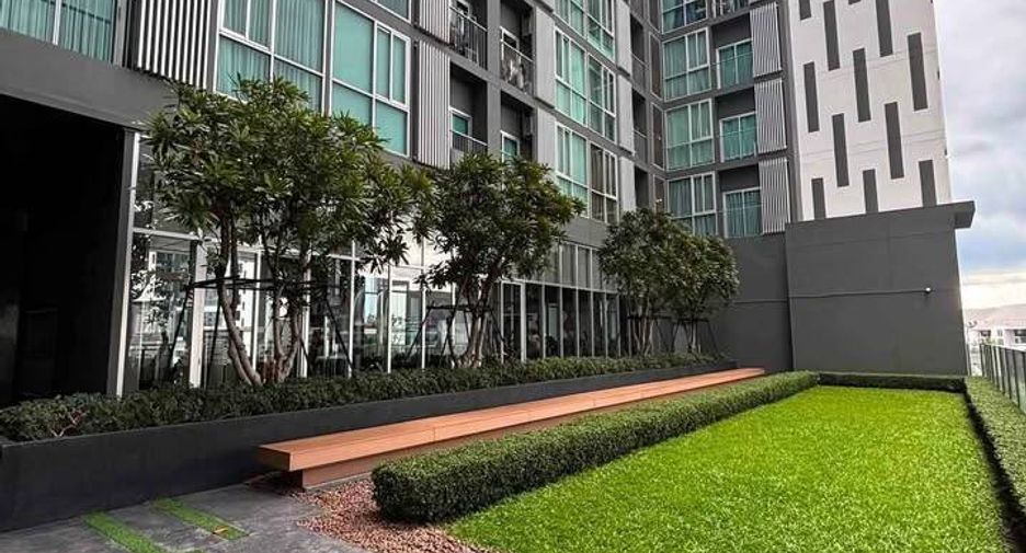 For rent 2 bedrooms condo in Huai Khwang, Bangkok