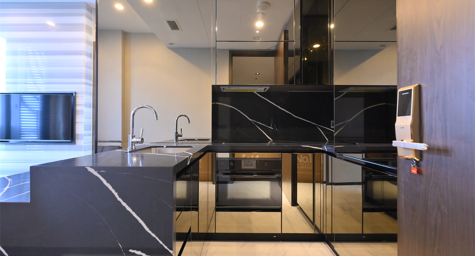 For rent 1 bed condo in Khlong Toei, Bangkok