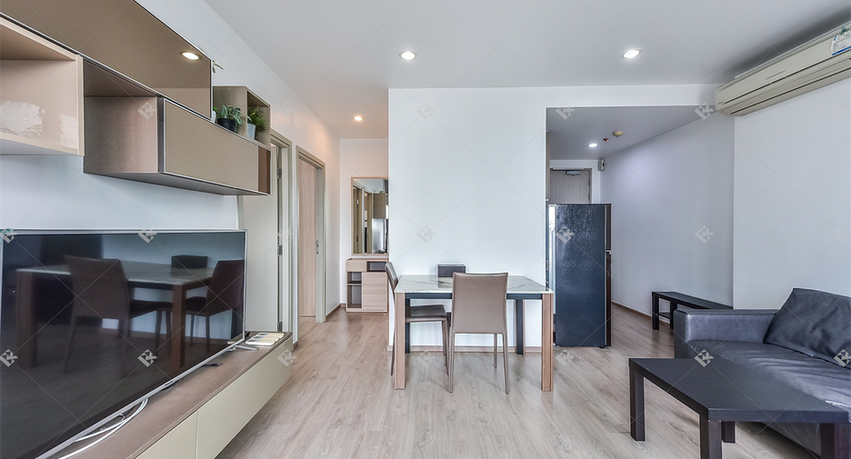 À louer 2 chambres condo à Bang Rak, Bangkok