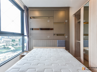 For rent 2 bedrooms condo in Bang Rak, Bangkok