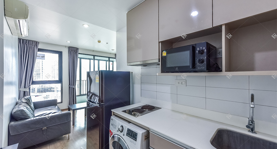 À louer 2 chambres condo à Bang Rak, Bangkok