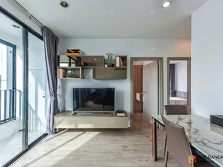 For rent 2 bedrooms condo in Bang Rak, Bangkok