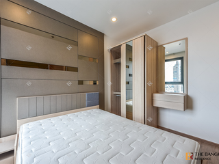 For rent 2 bedrooms condo in Bang Rak, Bangkok