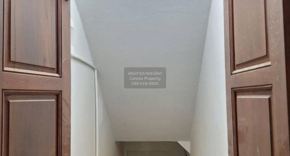 Casa adosada en venta de 4 habitaciones en Bang Kho Laem, Bangkok