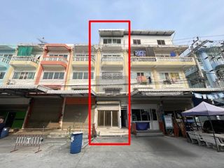 Local comercial en venta de 15 habitaciones en Bang Khun Thian, Bangkok