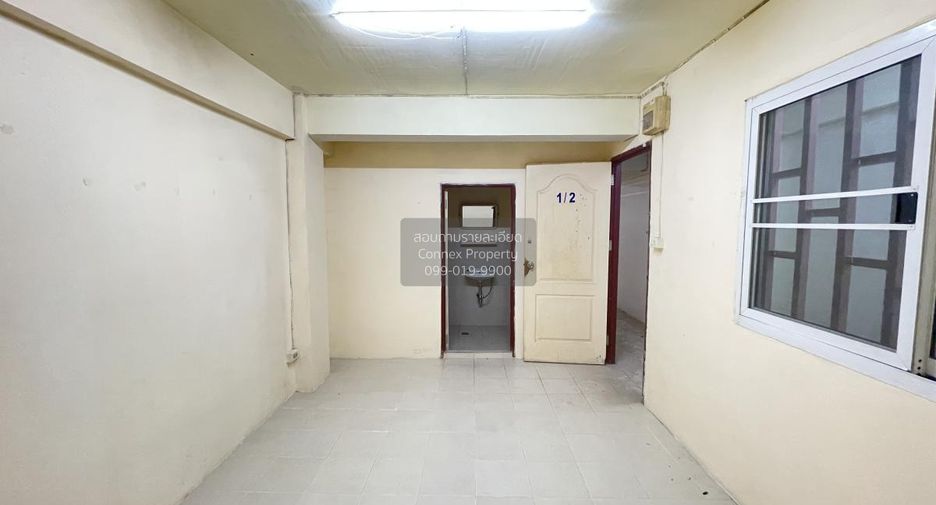 Local comercial en venta de 15 habitaciones en Bang Khun Thian, Bangkok