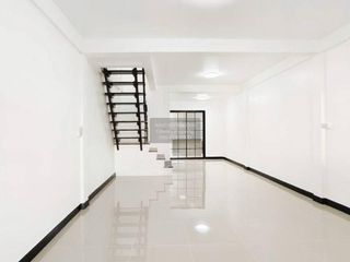 Reihenhaus zum Kauf mit 2 Zimmer in Bang Bua Thong, Nonthaburi