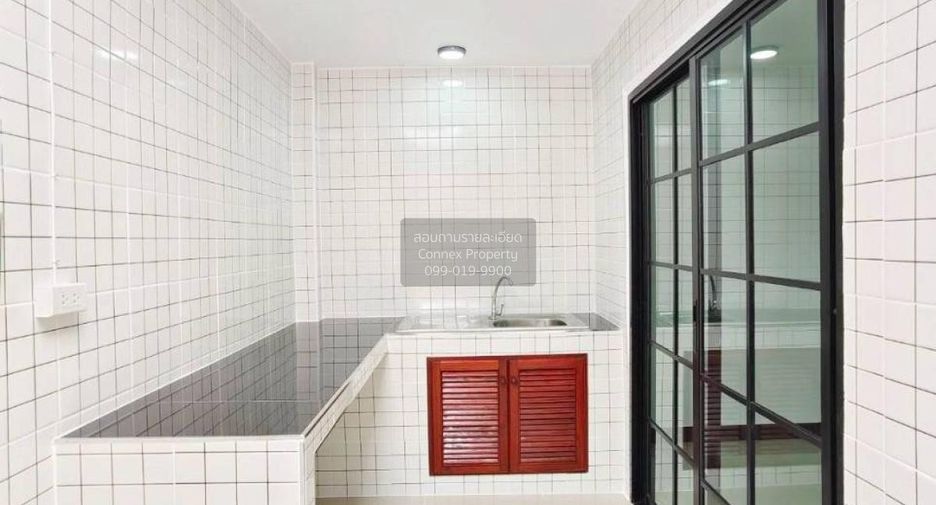 Reihenhaus zum Kauf mit 2 Zimmer in Bang Bua Thong, Nonthaburi