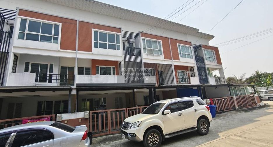 Casa adosada en venta de 3 habitaciones en Mueang Nonthaburi, Nonthaburi