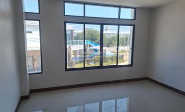 For sale 3 bedrooms townhouse in Cha Am, Phetchaburi