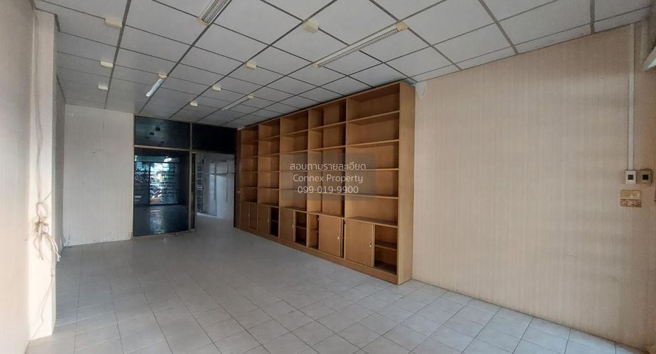 For sale 2 bedrooms retail Space in Mueang Chon Buri, Chonburi