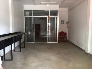 For sale 2 bedrooms retail Space in Hua Hin, Prachuap Khiri Khan