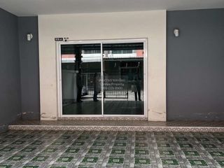 For sale 3 bedrooms townhouse in Mueang Chon Buri, Chonburi