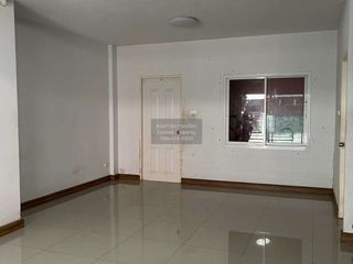 For sale 3 bedrooms townhouse in Mueang Chon Buri, Chonburi