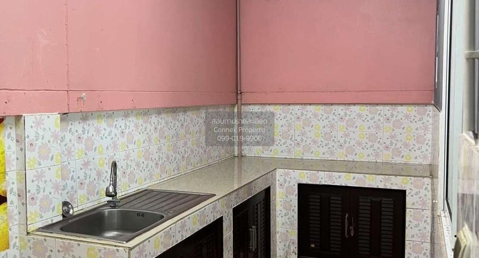 For sale 3 bedrooms townhouse in Mueang Chon Buri, Chonburi