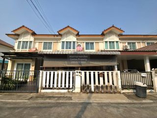 Casa adosada en venta de 3 habitaciones en Mueang Nonthaburi, Nonthaburi