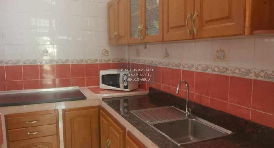Haus zur Miete mit 3 Zimmer in Lat Phrao, Bangkok