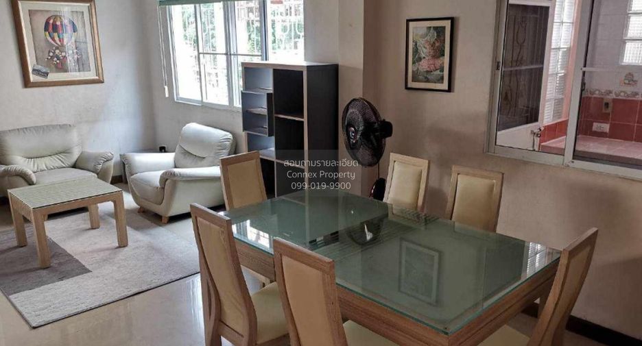 Haus zur Miete mit 3 Zimmer in Lat Phrao, Bangkok