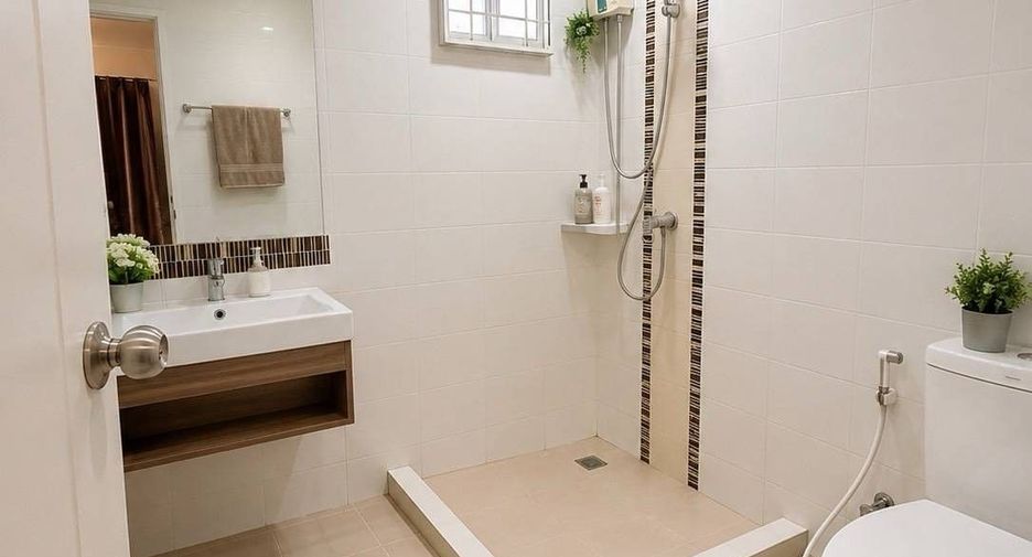 For sale 4 bedrooms house in Bang Phli, Samut Prakan
