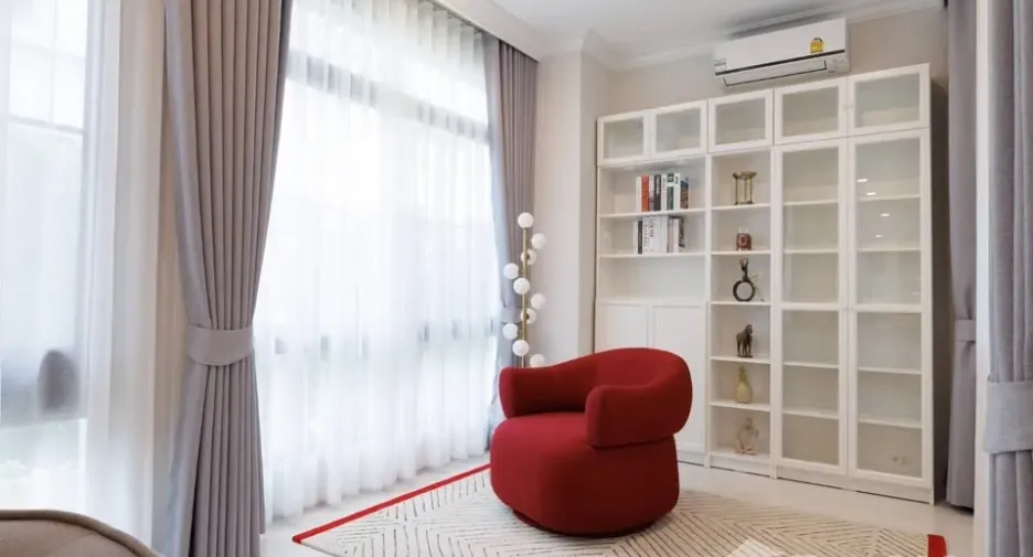 Haus zum Kauf und zur Miete mit 4 Zimmer in Saphan Sung, Bangkok