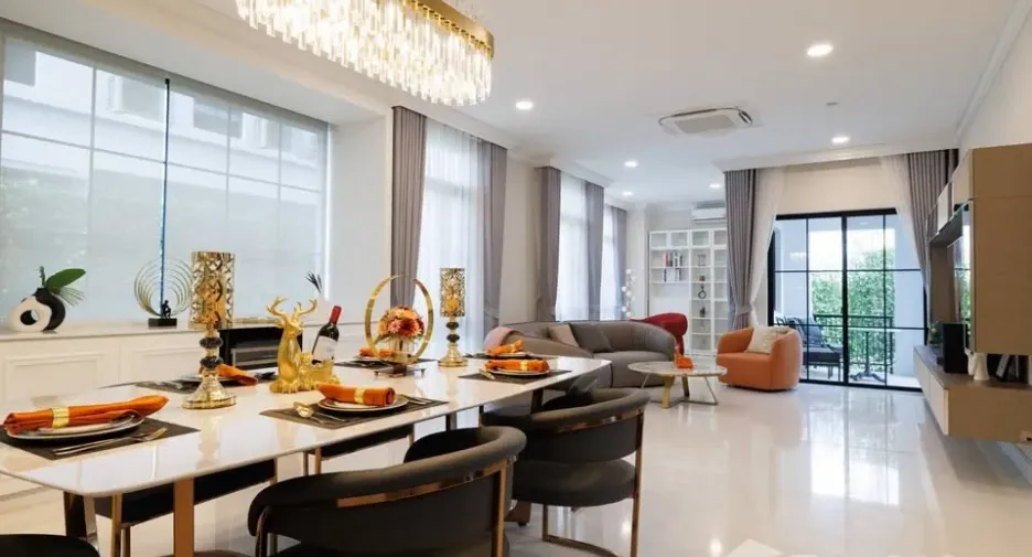 Haus zum Kauf und zur Miete mit 4 Zimmer in Saphan Sung, Bangkok