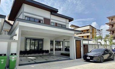 À louer 4 chambres villa à Bang Lamung, Chonburi