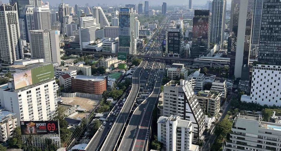 Condo en alquiler de 2 habitaciones en Pathum Wan, Bangkok