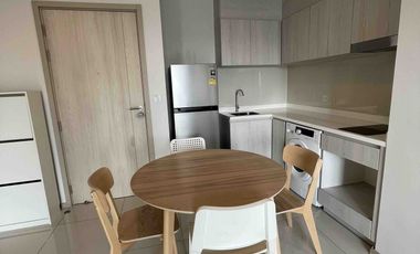 Wohnung zur Miete mit 2 Zimmer in Pathum Wan, Bangkok