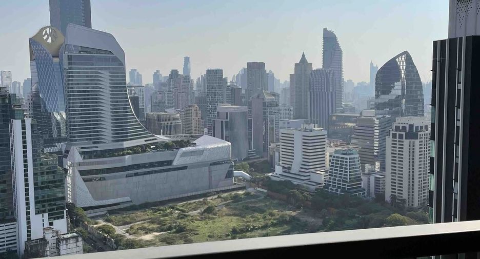 Condo en alquiler de 2 habitaciones en Pathum Wan, Bangkok